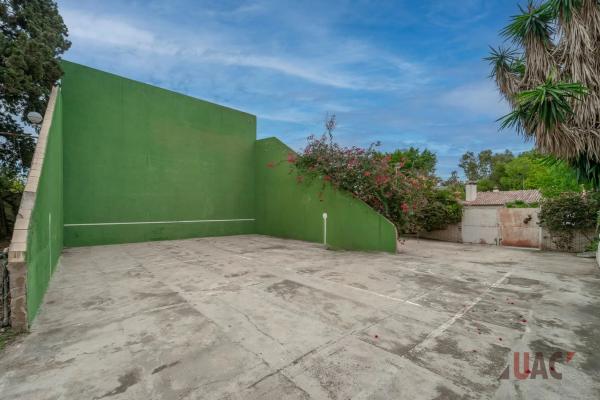 Casa independiente en Av Antonio Ramos Carratala