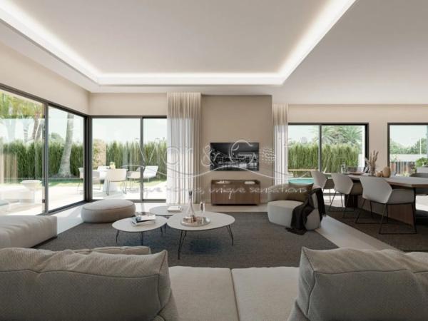 Casa independiente en avenida Albufereta