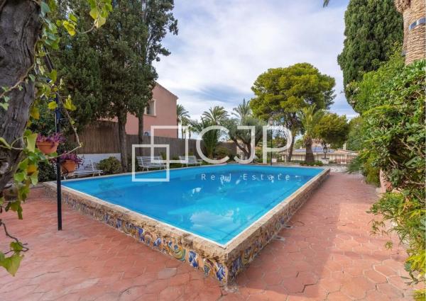 Casa independiente en avenida Albufereta, 36