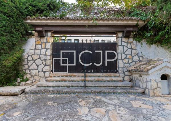 Casa independiente en avenida Albufereta, 36