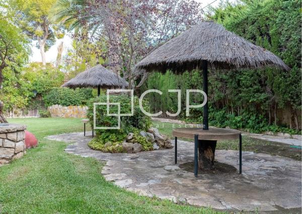 Casa independiente en avenida Albufereta, 36