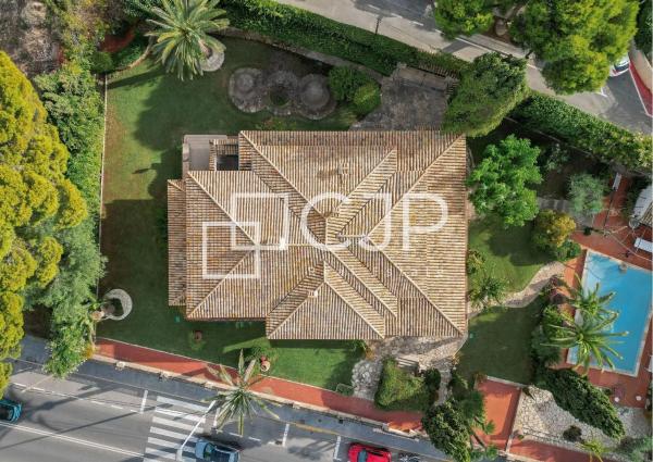 Casa independiente en avenida Albufereta, 36