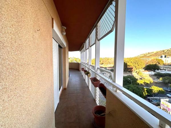 Piso en CL Foguerer Jose Angl Guirao, 5