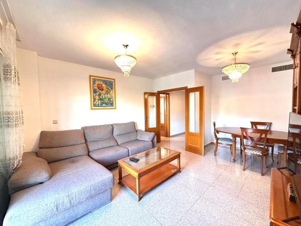 Piso en CL Foguerer Jose Angl Guirao, 5