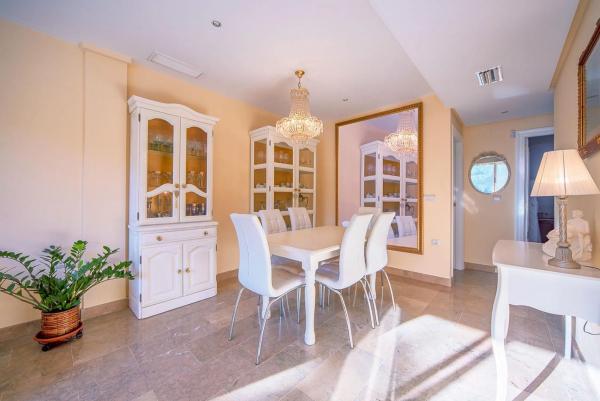 Chalet adosado en calle Doctor Juan López Sánchez