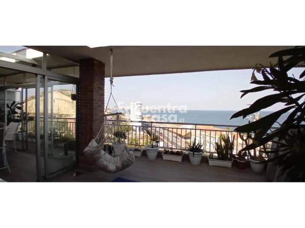 Ático en avenida de Dénia