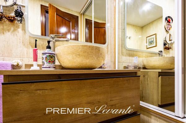 Piso en calle Doctor José Luis de la Vega