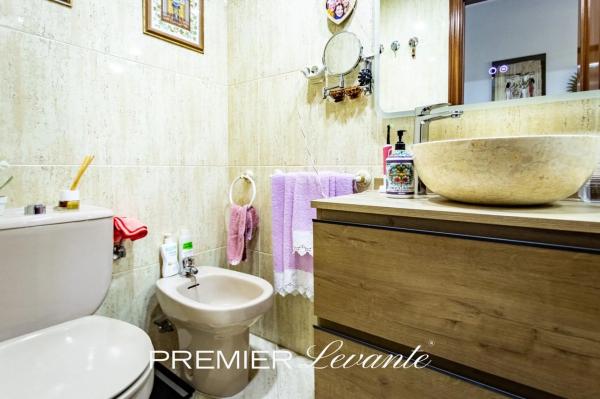 Piso en calle Doctor José Luis de la Vega