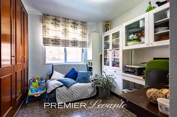 Piso en calle Doctor José Luis de la Vega