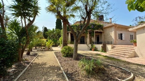 Casa independiente en calle Doctor Fleming