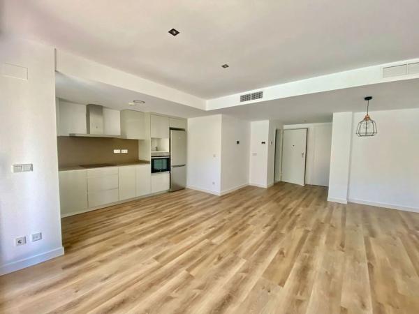 Piso en avenida Artista Remigio Soler López, 9