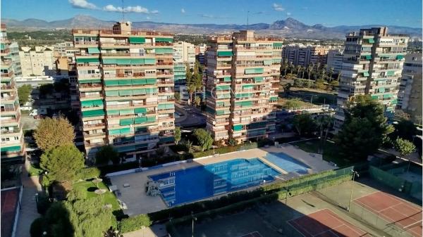 Piso en calle Esportista Juan Matos