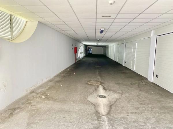 Chalet adosado en calle Océano, 22