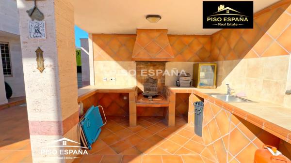 Casa independiente en calle Historiador Rafael Altamira