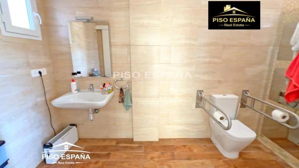 Casa independiente en calle Historiador Rafael Altamira