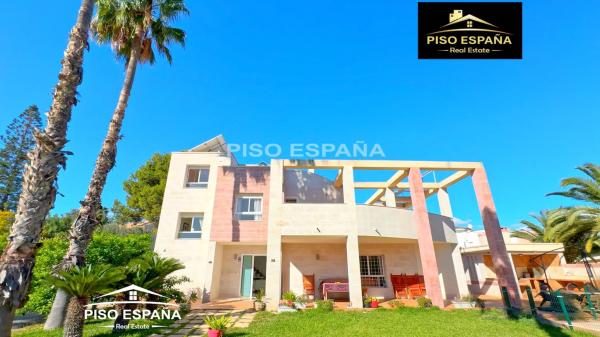 Casa independiente en calle Historiador Rafael Altamira