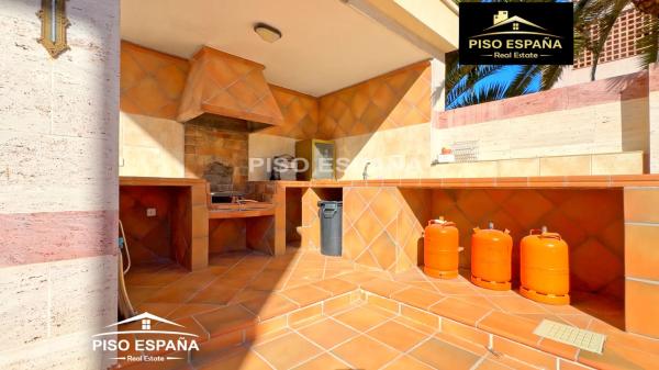 Casa independiente en calle Historiador Rafael Altamira