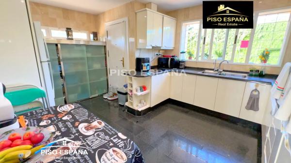 Casa independiente en calle Historiador Rafael Altamira