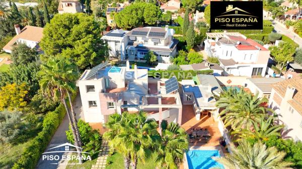 Casa independiente en calle Historiador Rafael Altamira