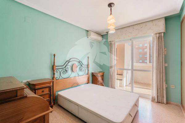 Piso en avenida Esportista Miriam Blasco