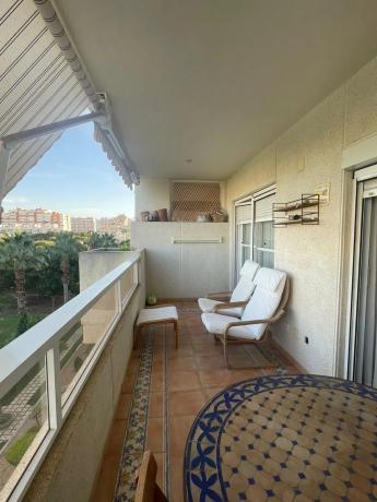 Piso en avenida Pintor Fernando Soria, 12