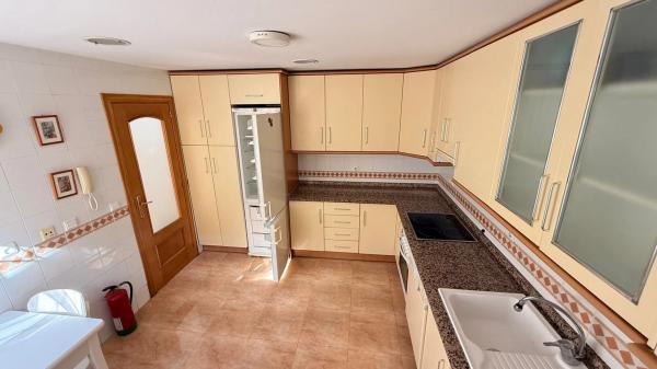 Chalet adosado en avenida Pintor Fernando Soria, 20