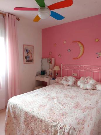 Piso en avenida Países Escandinavos, 18