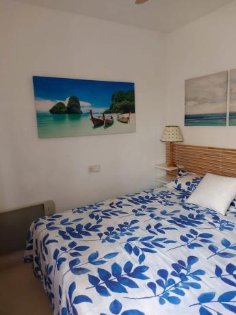 Piso en avenida Países Escandinavos, 18