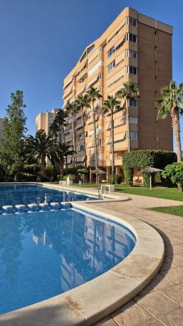 Piso en avenida Países Escandinavos, 18