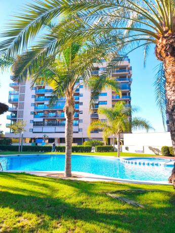 Piso en avenida de les Nacions