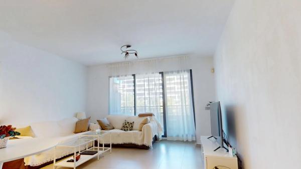 Piso en avenida de les Nacions