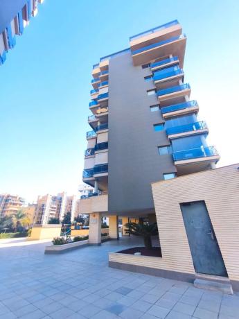 Piso en avenida de les Nacions