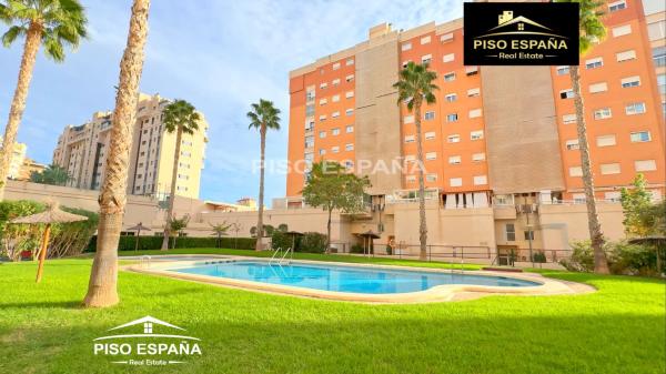 Piso en Av Condomina