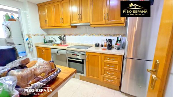 Piso en Av Condomina