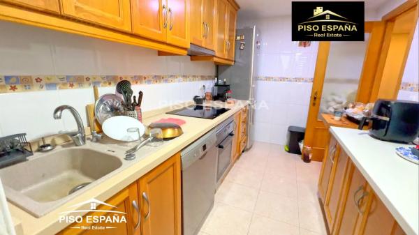 Piso en Av Condomina