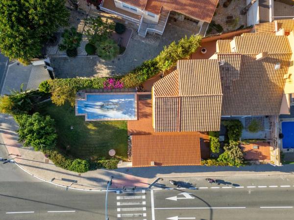 Casa independiente en avenida de la Costa Blanca