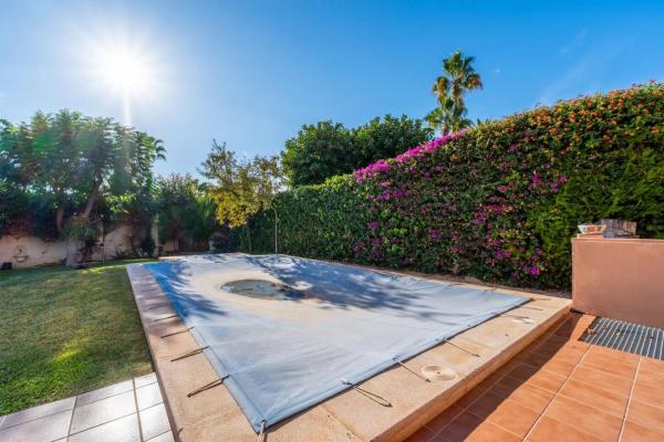 Casa independiente en avenida de la Costa Blanca