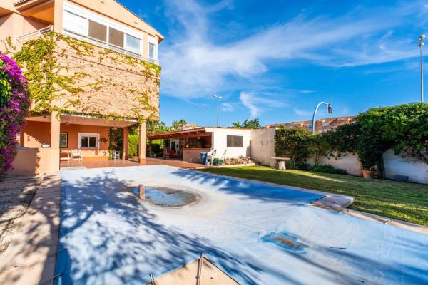 Casa independiente en avenida de la Costa Blanca