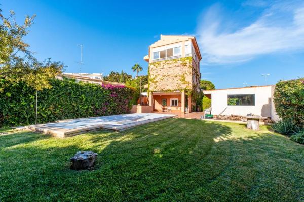 Casa independiente en avenida de la Costa Blanca