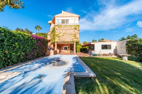 Casa independiente en avenida de la Costa Blanca