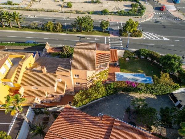 Casa independiente en avenida de la Costa Blanca