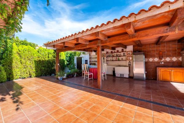 Casa independiente en avenida de la Costa Blanca