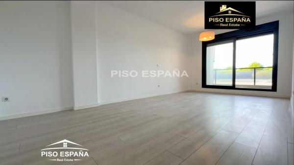 Piso en CL Periodista Tirso Marin