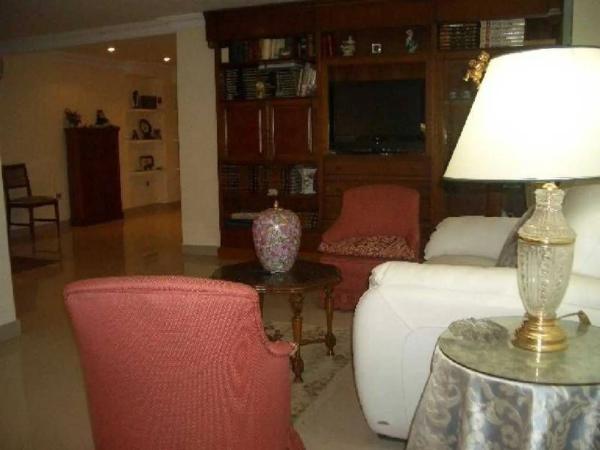 Casa independiente en calle Océano