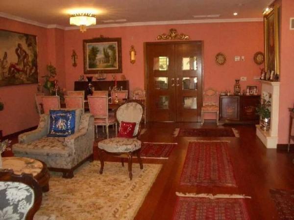 Casa independiente en calle Océano