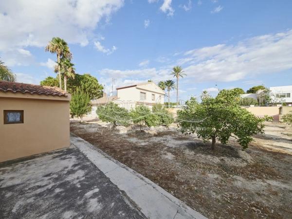 Casa independiente en calle de la Caixa d'Estalvis