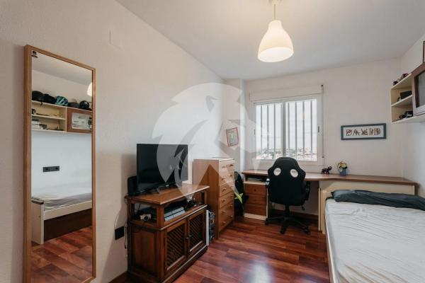 Piso en avenida Esportista Miriam Blasco