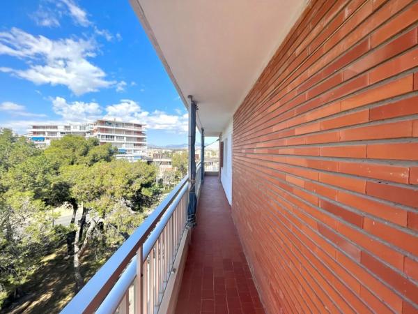 Piso en avenida Bruselas, 23