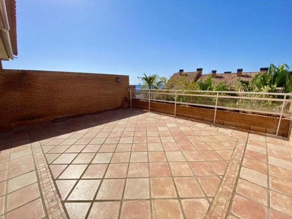 Piso en calle Océano, 22