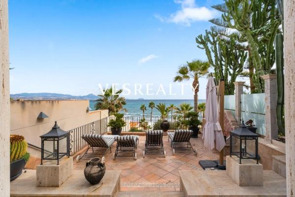 Chalet pareado en calle de la Salpa